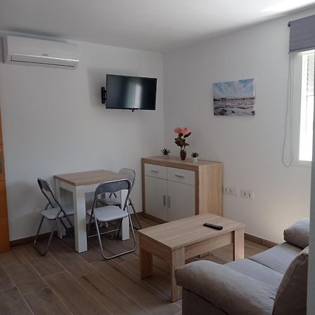 Casa Calderon Apartment โกนิล เด ลาฟรอนเตรา ภายนอก รูปภาพ
