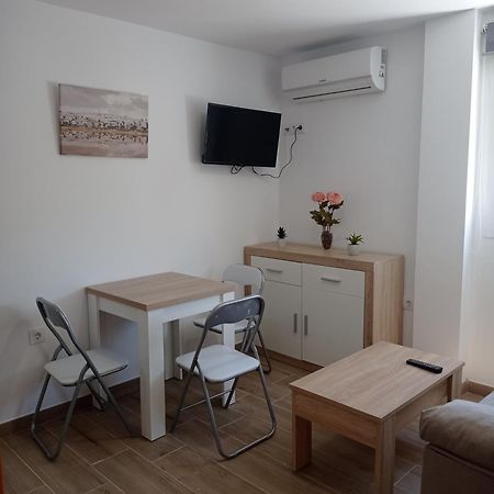 Casa Calderon Apartment โกนิล เด ลาฟรอนเตรา ภายนอก รูปภาพ